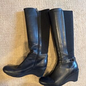Blonde Wedge Waterproof Boots